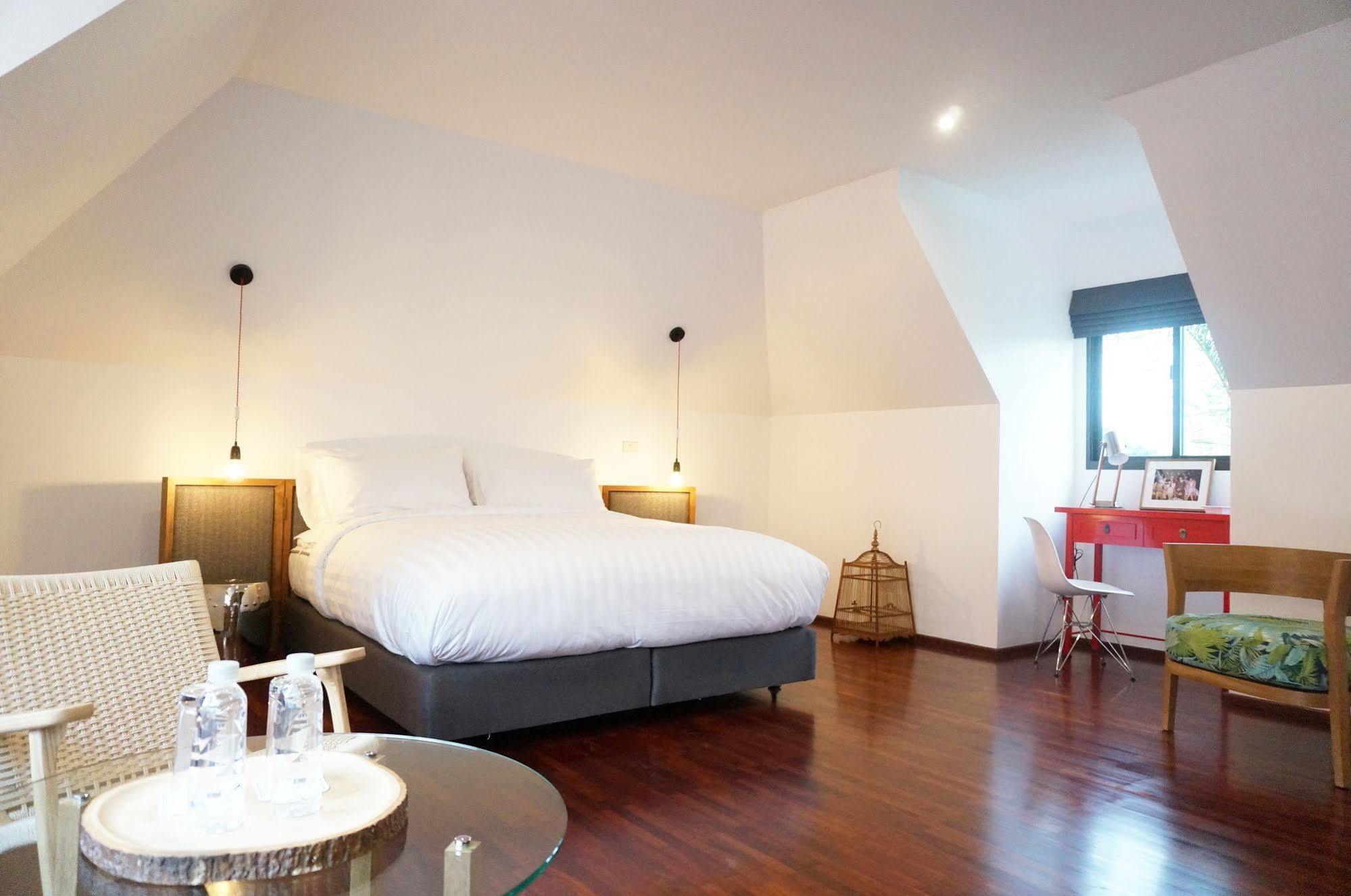 The Twelve Hotel 4*